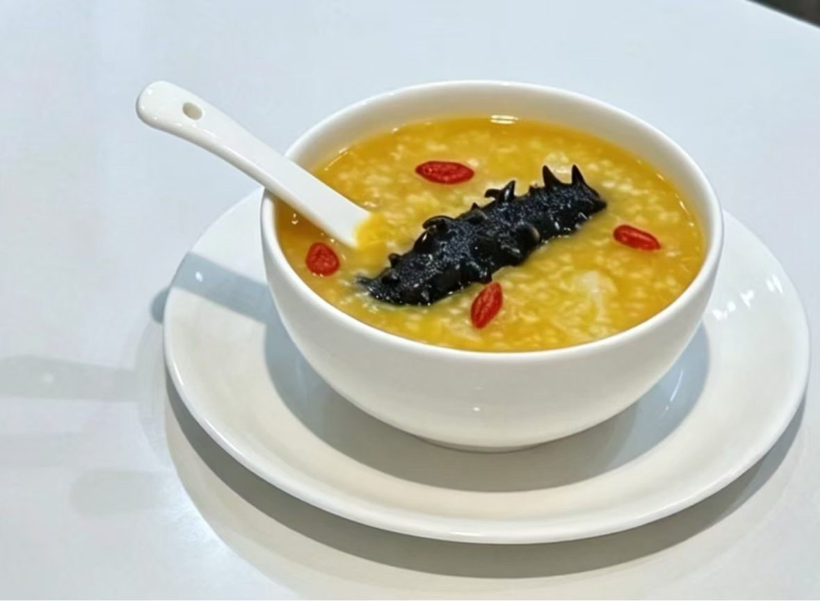 Sea cucumber millet porridge with goji berries